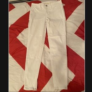 White skinny jeans